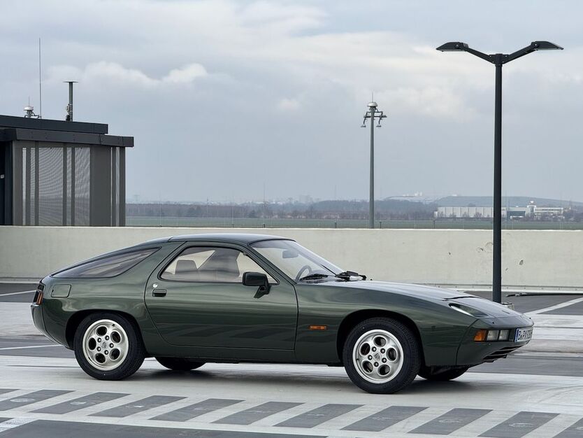 Porsche 928 269.500 km 36.990 € Berlin 10999