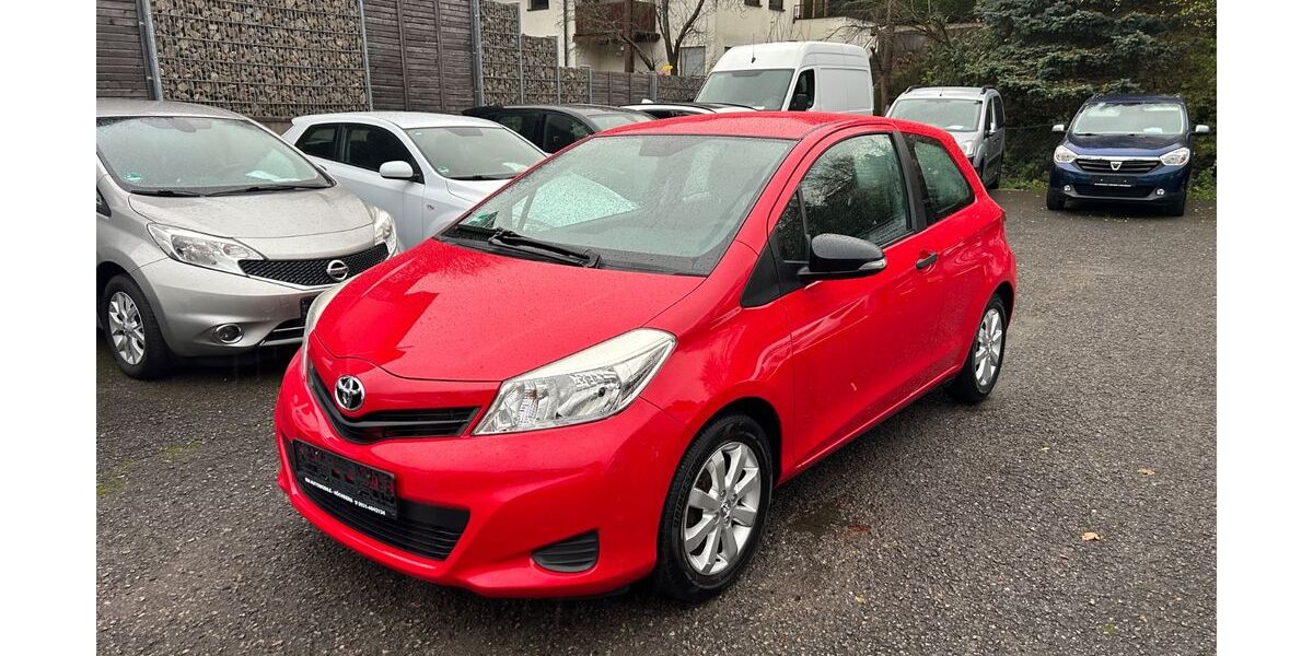 Toyota Yaris 160.900 km 3.950 € Höchberg 97204