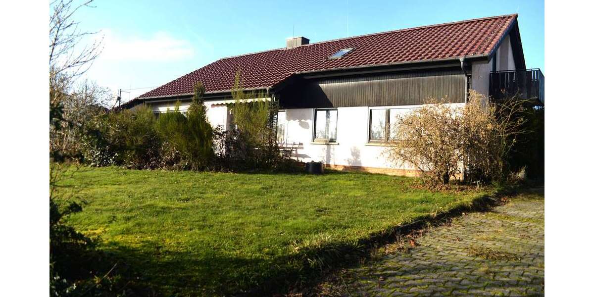 Einfamilienhaus Schrozberg - 8 Zimmer, 208 m&sup2;, 460.000&euro; | Angebot:24792750