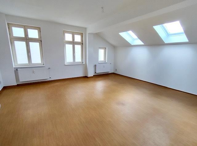 Dachgeschoßwohnung Neustrelitz - 3 Zimmer, 80 m&sup2;, 779&euro; | Angebot:26201908