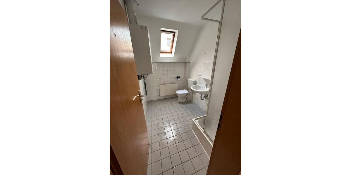 Etagenwohnung Erbach - 3 Zimmer, 79 m&sup2;, 850&euro; | Angebot:24842762