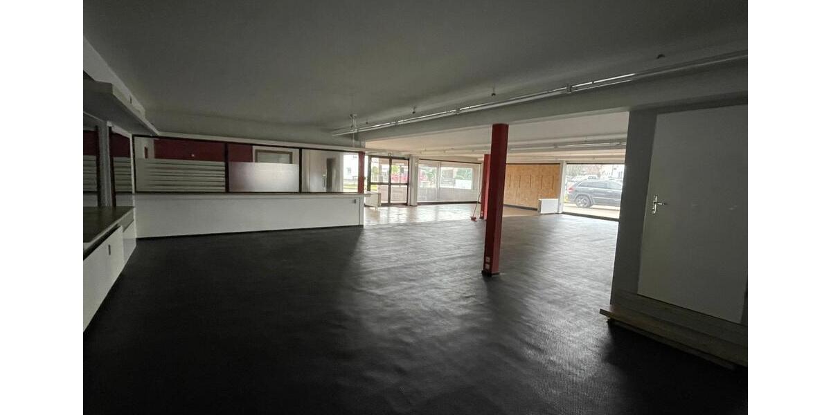 Top Lage: Repräsentative und hochfrequentierte Gewerbeimmobilie zimmer