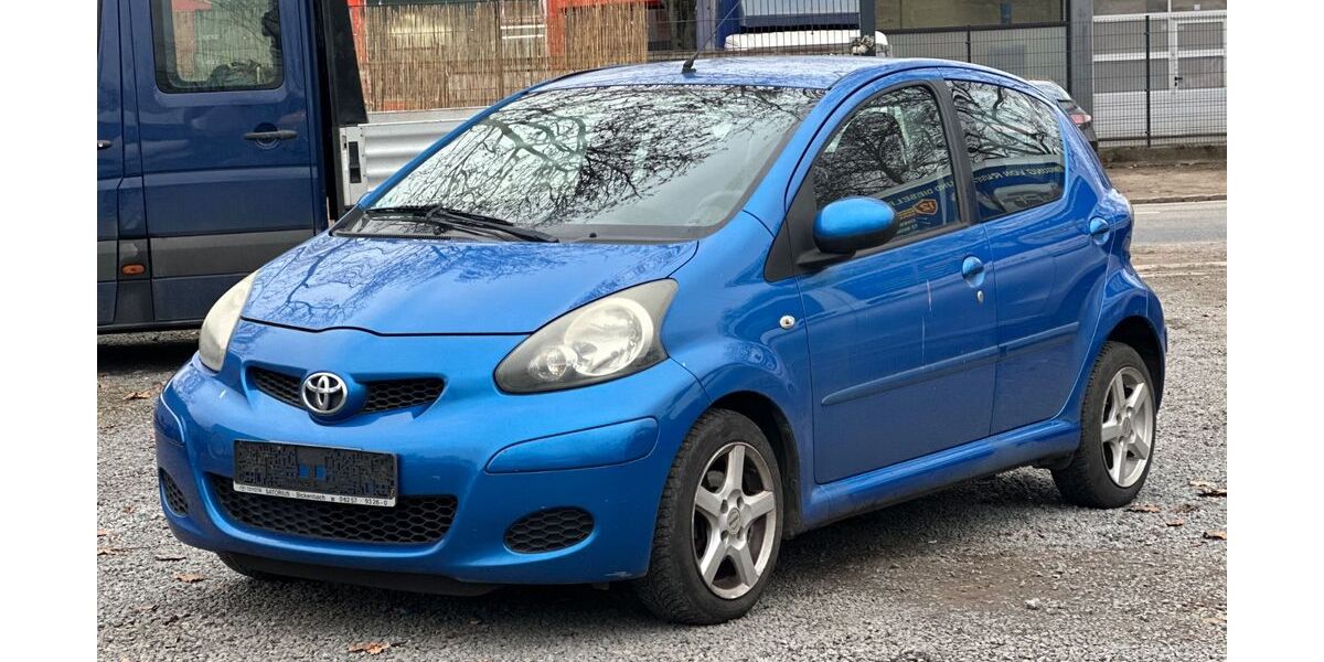 Toyota Aygo (X) 163.000 km 2.250 &euro; Darmstadt 64293
