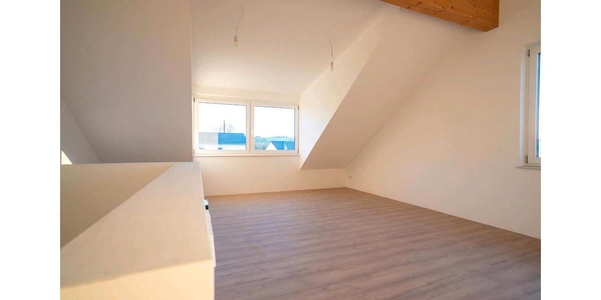 Reihenhaus Göppingen Bruckwasen - 5 Zimmer, 136 m&sup2;, 1.650&euro; | Angebot:26479679