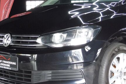 VW Touran 132.099 km 14.299 € Bünde 32257