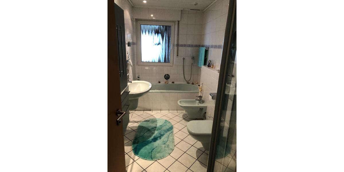 Einfamilienhaus Brilon - 6 Zimmer, 162 m&sup2;, 1.200&euro; | Angebot:25422432