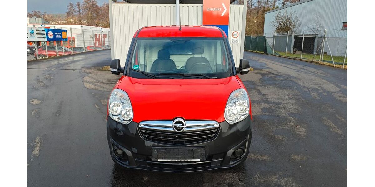 Opel Combo 94.000 km 8.900 &euro; Büdingen 63654