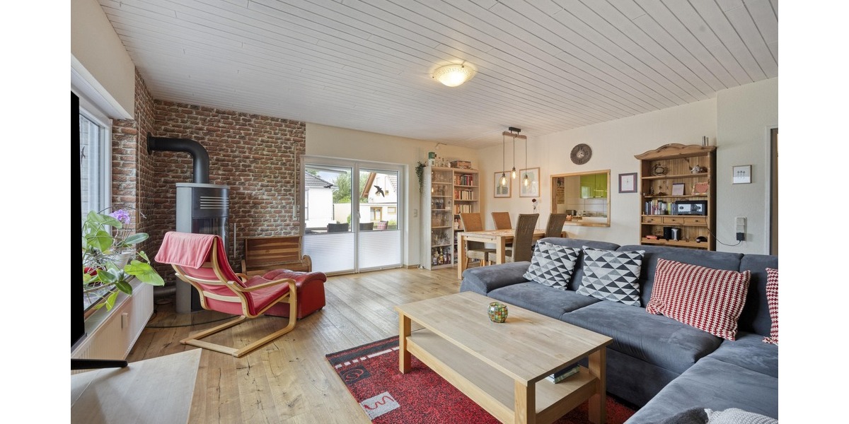 Freistehendes Einfamilienhaus mit Einliegerwohnung - Einliegerwohnung Staudt | Angebot:27120339