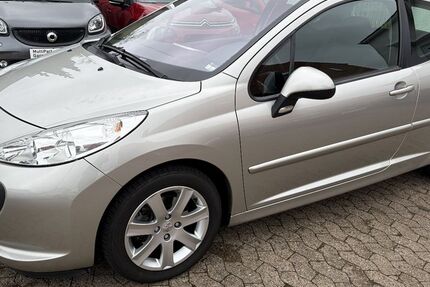 Peugeot 207 102.000 km 3.950 &euro; Rhauderfehn 26817