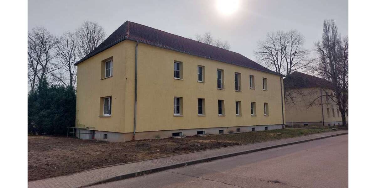 Etagenwohnung Braunsbedra - 4 Zimmer, 81 m&sup2;, 525&euro; | Angebot:26671802