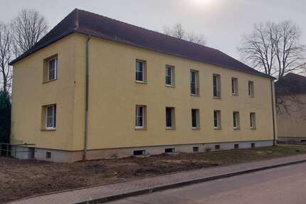 Wohnung Braunsbedra - 4 Zimmer, 81 m&sup2;, 525&euro; | Angebot:26671802