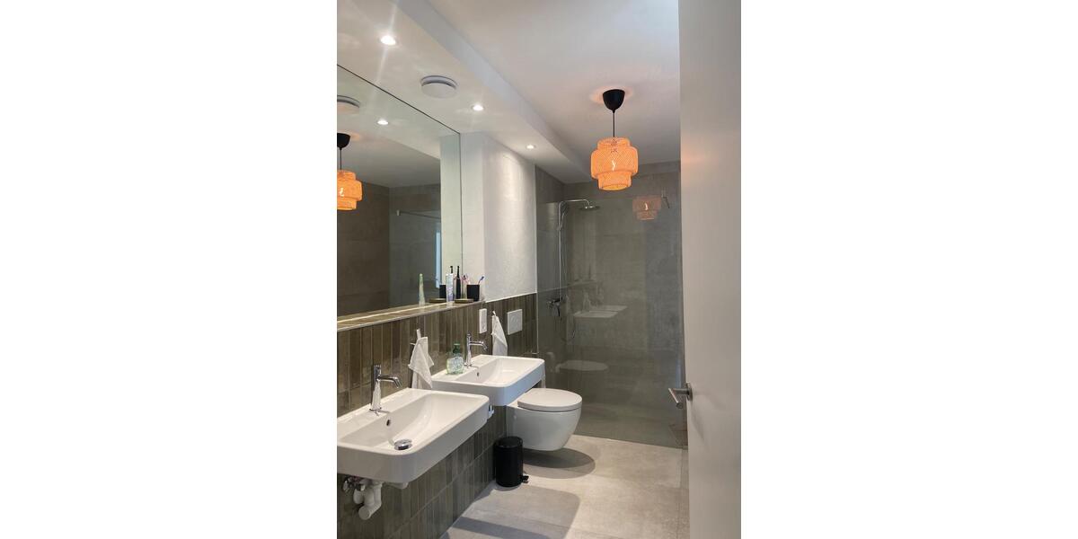 Einfamilienhaus Bischofsheim in der Rhön - 5 Zimmer, 185 m&sup2;, 1.500&euro; | Angebot:26408426