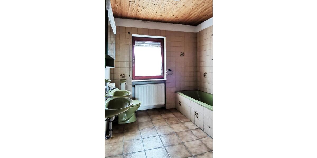 Doppelhaushälfte Krombach - 4 Zimmer, 140 m&sup2;, 249.000&euro; | Angebot:26942062