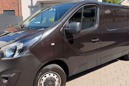Opel Vivaro 101.200 km 11.800 &euro; Duisburg 47259