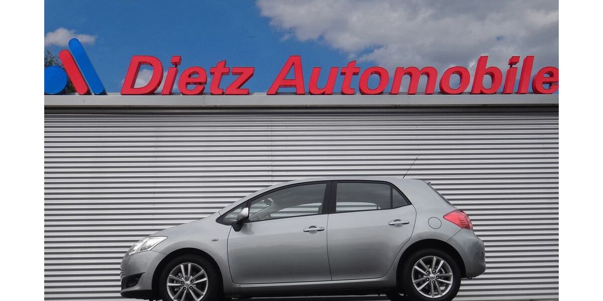 Toyota Auris 90.000 km 5.995 &euro; Aken 06385