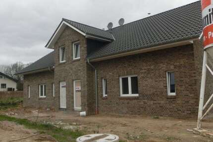 Haus Uchte - 6 Zimmer, 178 m&sup2;, 1.400&euro; | Angebot:23435363