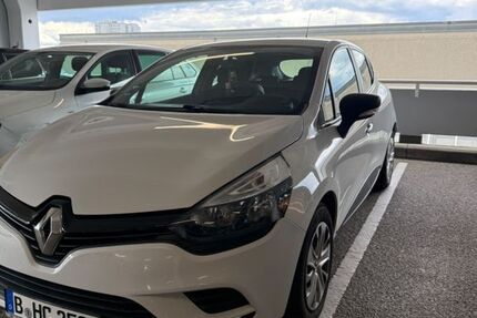 Renault Clio 28.000 km 6.500 &euro; Berlin 13599