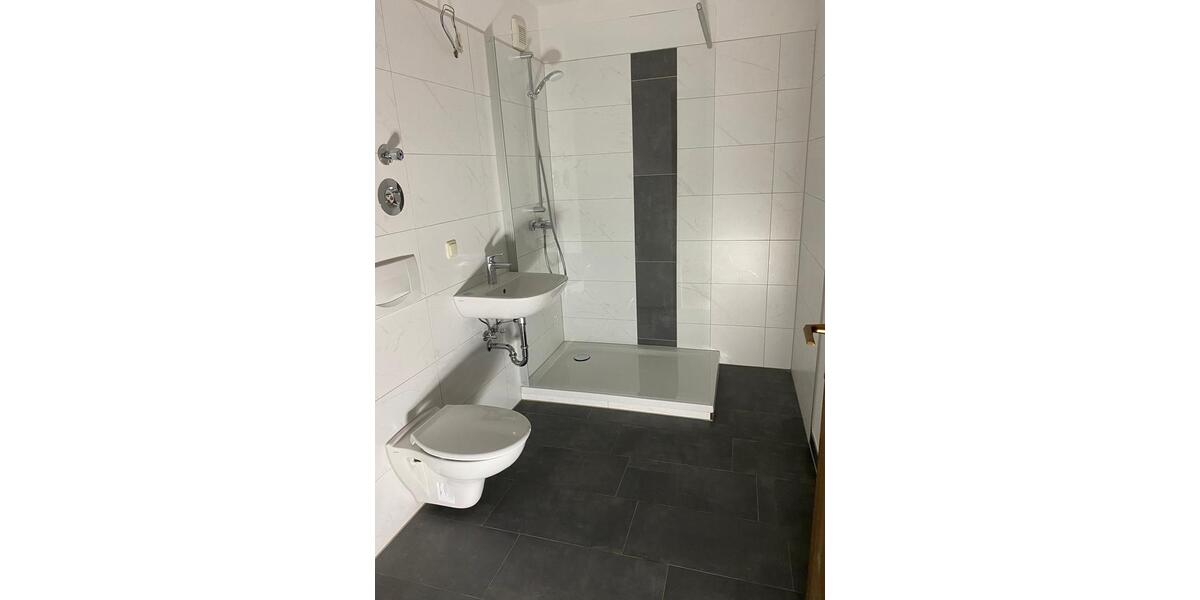 Etagenwohnung Waldheim - 3 Zimmer, 67 m&sup2;, 675&euro; | Angebot:25932533