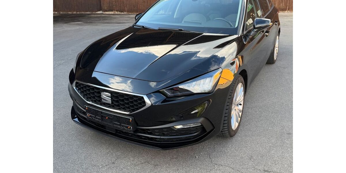 Seat Leon 32.728 km 19.990 &euro; Neuburg 86633