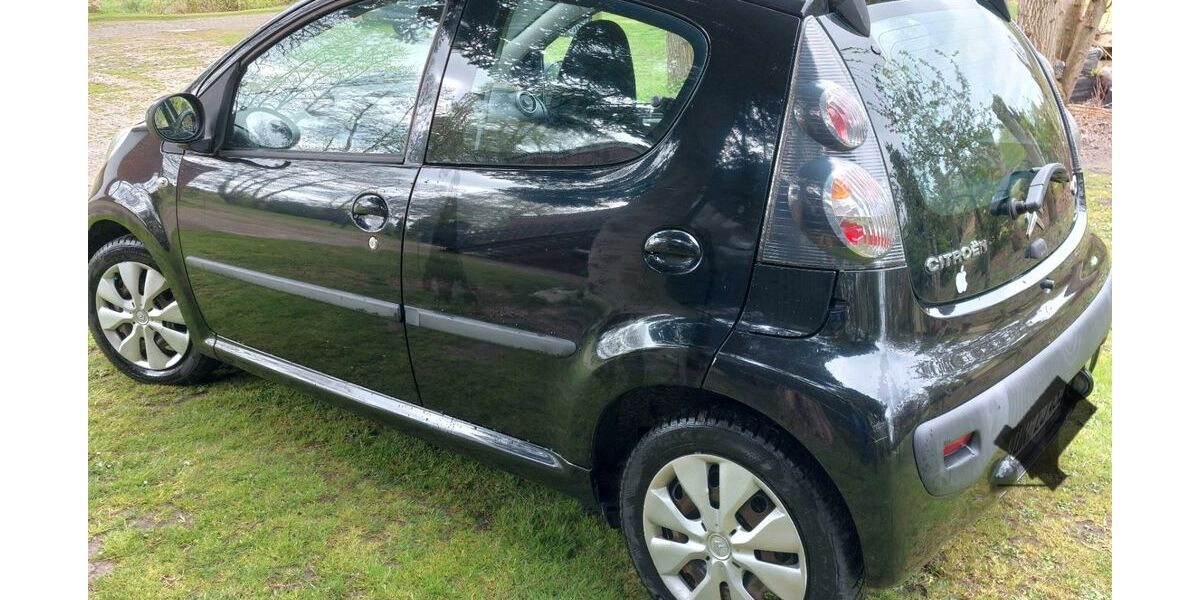 Citroen C1 184.000 km 2.100 &euro; RECHTSUPWEG 26529
