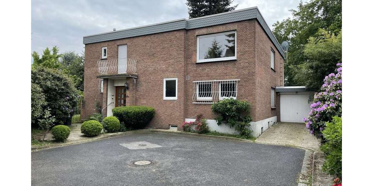 Einfamilienhaus Moers Hochstraß - 5.5 Zimmer, 191 m&sup2;, 1.900&euro; | Angebot:25337081