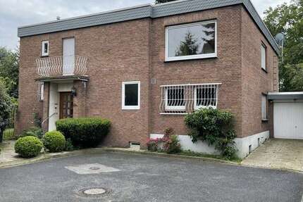 Haus Moers Hochstraß - 5.5 Zimmer, 191 m&sup2;, 1.900&euro; | Angebot:25337081