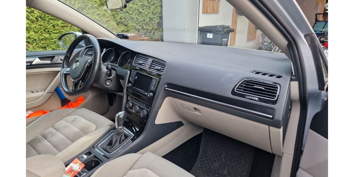 VW Golf 130.000 km 13.200 &euro; Langenau 89129