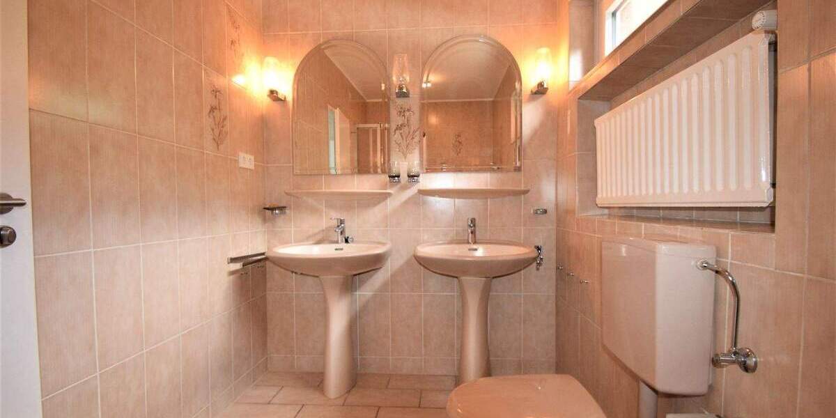 Reihenmittelhaus Bremen - Huchting Mittelshuchting - 6 Zimmer, 148 m&sup2;, 1.550&euro; | Angebot:25938954