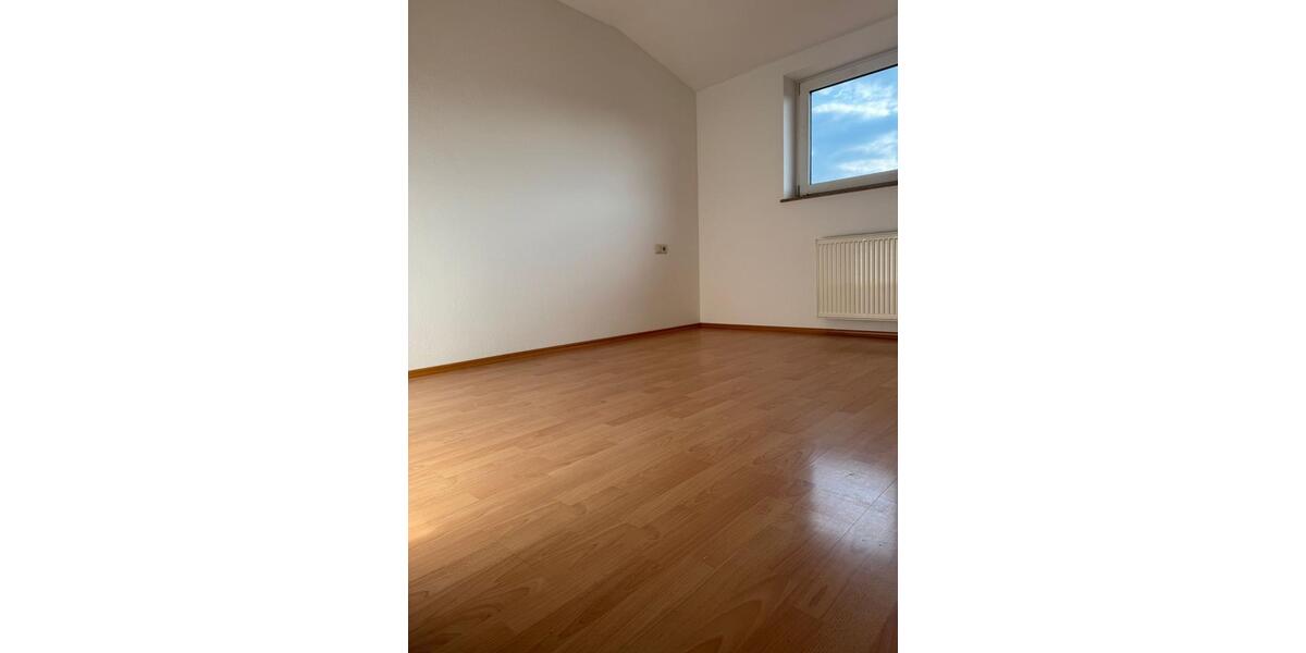 Dachgeschoßwohnung Trossingen - 2 Zimmer, 50 m&sup2;, 156.000&euro; | Angebot:26578490