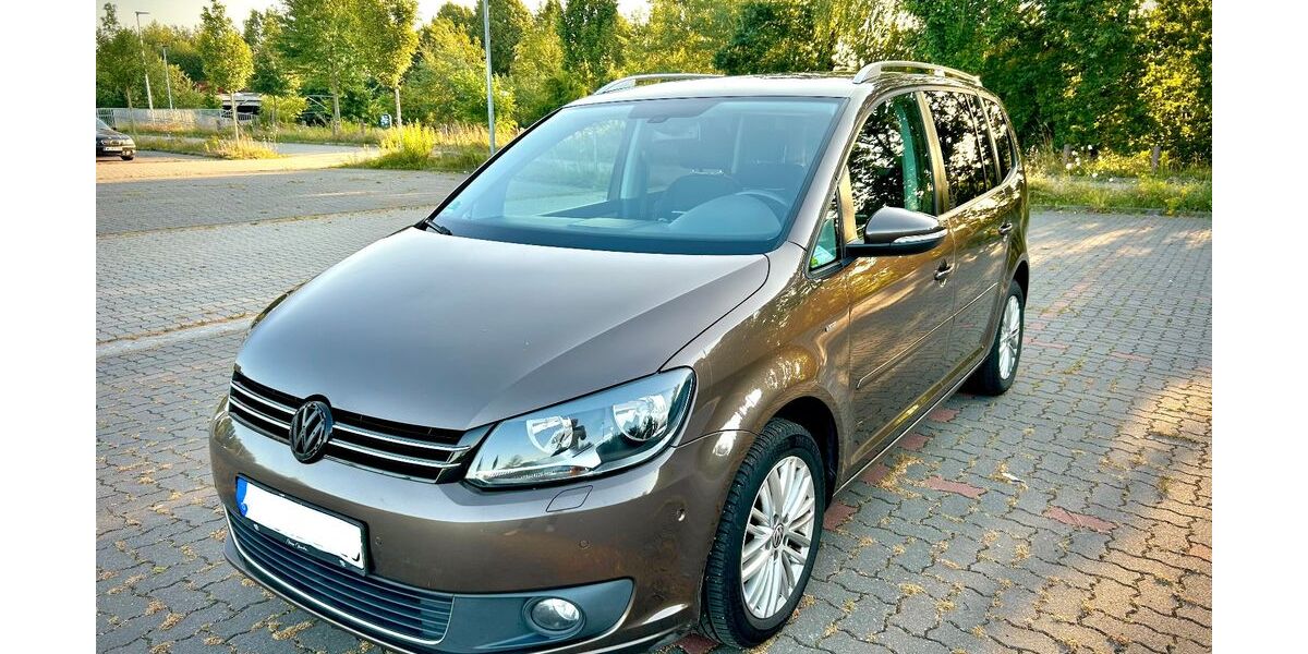 VW Touran 245.000 km 5.900 &euro; Rosengarten 21224