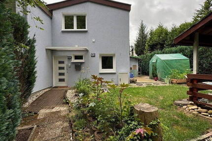 Reihenendhaus mit Garten -Komplett saniert-