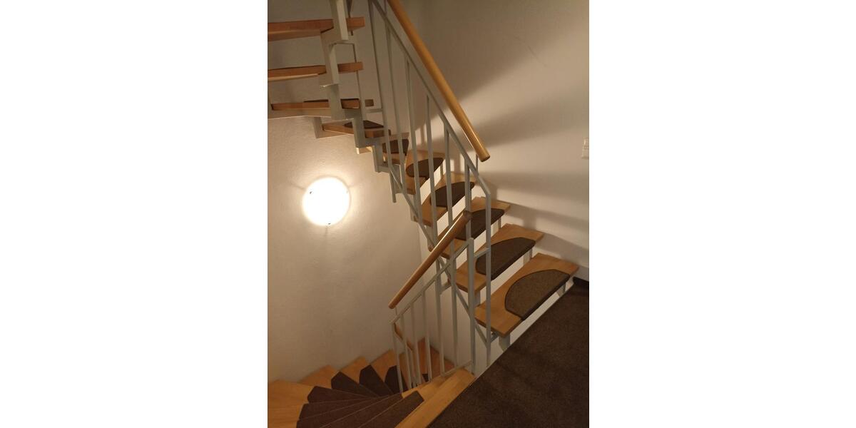 Doppelhaushälfte Vilseck - 9 Zimmer, 138 m&sup2;, 280.000&euro; | Angebot:27110725