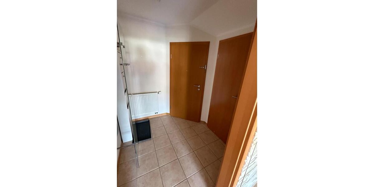 Dachgeschoßwohnung Grafschaft - 3 Zimmer, 74 m&sup2;, 1.200&euro; | Angebot:26055741
