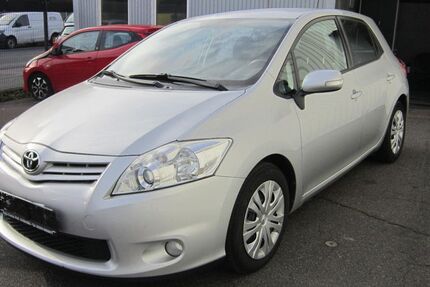 Toyota Auris 148.200 km 5.990 &euro; Köln 51105