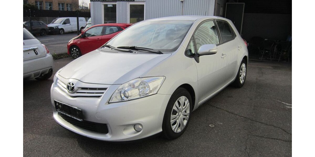 Toyota Auris 148.200 km 5.990 &euro; Köln 51105