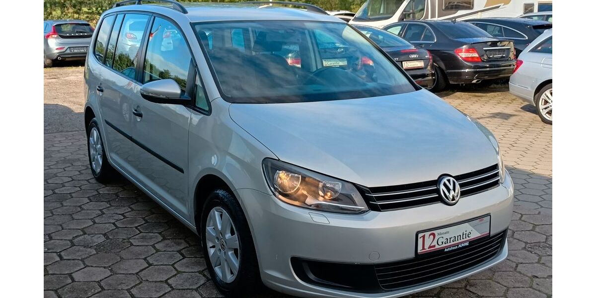 VW Touran 120.803 km 8.599 &euro; Stapelfeld 22145