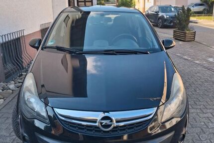 Opel Corsa 132.450 km 3.900 &euro; Schwalbach am Taunus 65824