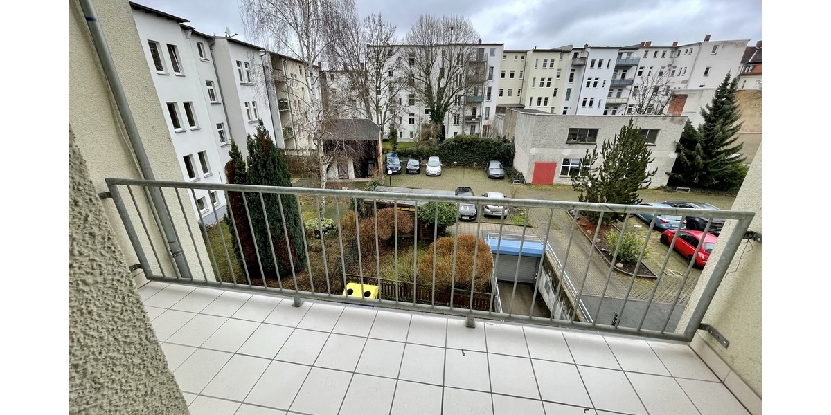 2 Raum Wohnung mit Balkon, Wanne +Dusche im begehrten Wohnviertel von Gera-Untermhaus - Etagenwohnung Gera Debschwitz | Angebot:27330173