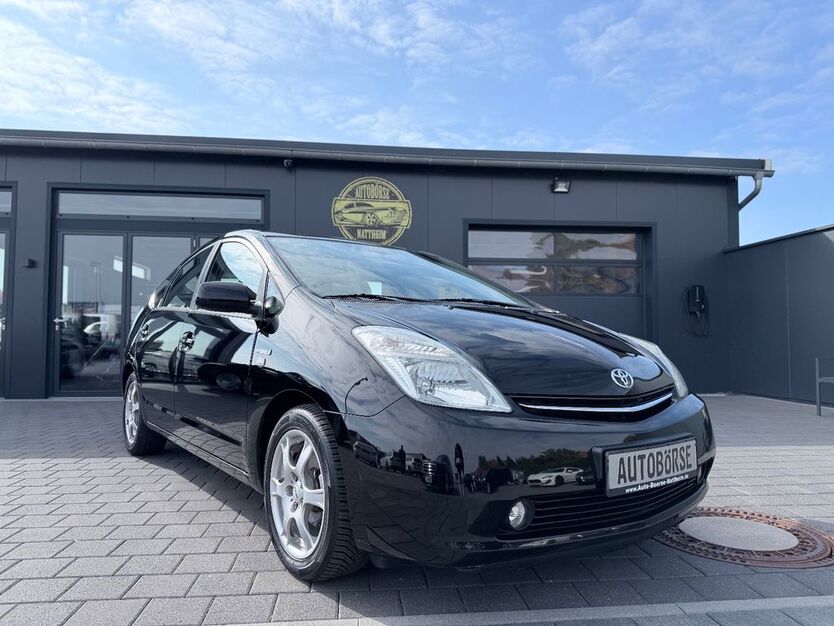 Toyota Prius 141.300 km 7.999 € Nattheim 89564