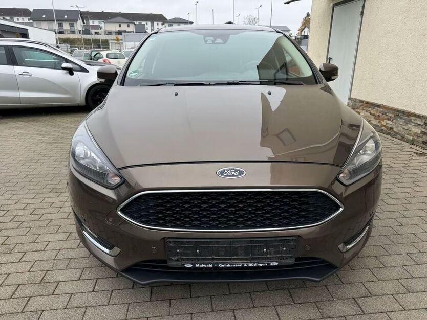 Ford Focus 220.000 km 4.900 € Büdingen 63654