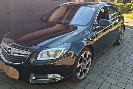 Opel Insignia 228.500 km 2.999 &euro; Rot an der Rot 88430