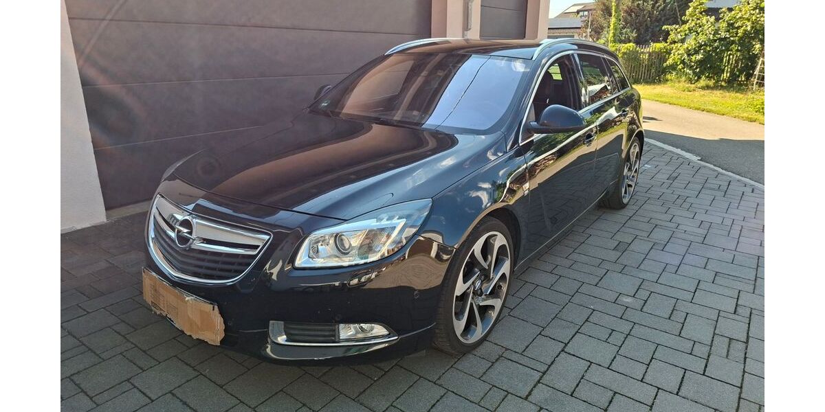 Opel Insignia 228.500 km 2.999 &euro; Rot an der Rot 88430
