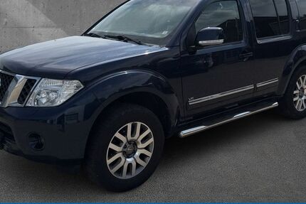Nissan Pathfinder 270.331 km 7.500 &euro; Lüneburg 21337