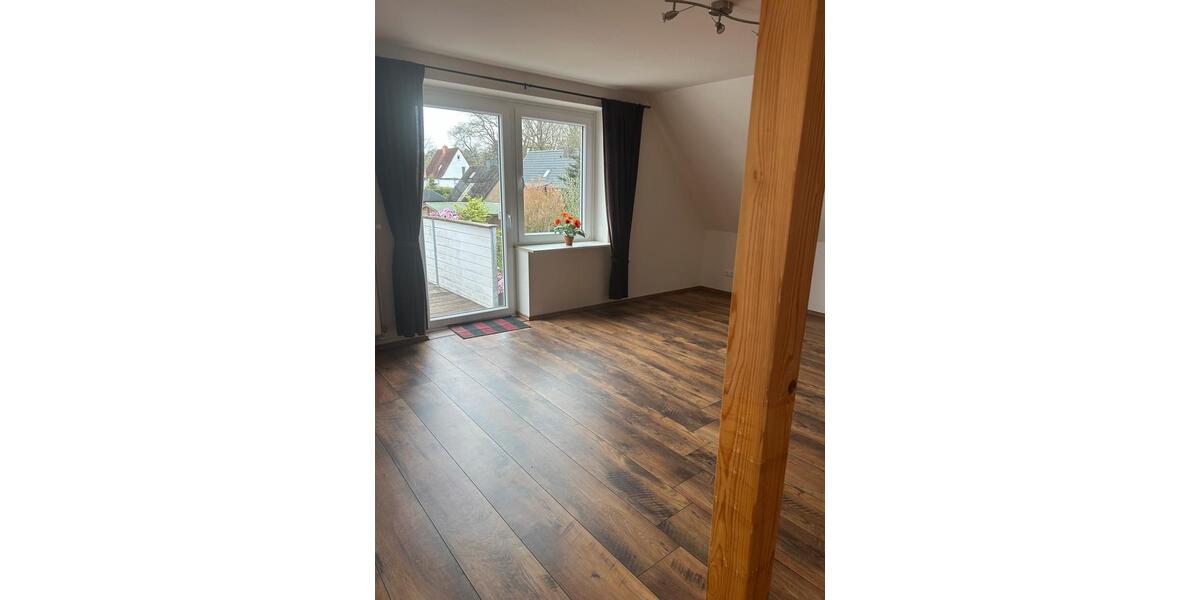 Dachgeschoßwohnung Trittau - 2 Zimmer, 86 m&sup2;, 1.195&euro; | Angebot:26399519
