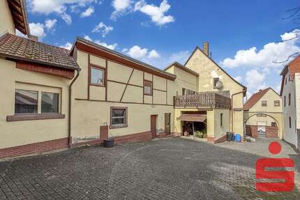 Haus Kitzingen - 7 Zimmer, 201 m&sup2;, 299.000&euro; | Angebot:25332794