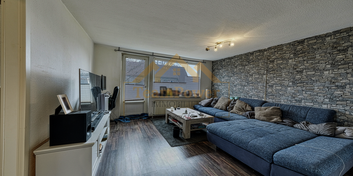 Kapital clever parken– Vermietete Dachgeschosswohnung mit Balkon - Dachgeschoßwohnung Wrist | Angebot:25456611