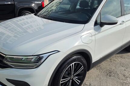 VW Tiguan 87.000 km 24.990 &euro; Mannheim 68159