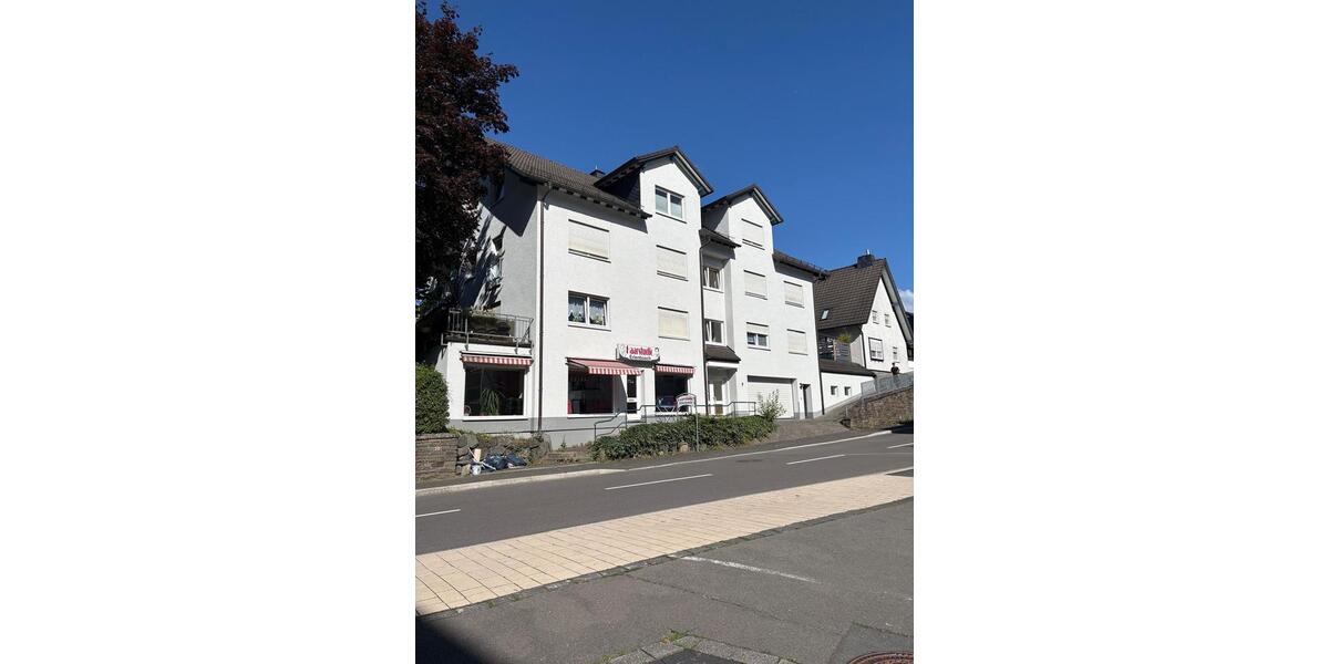 Etagenwohnung Wiehl - 4 Zimmer, 100 m&sup2;, 320.000&euro; | Angebot:27004134
