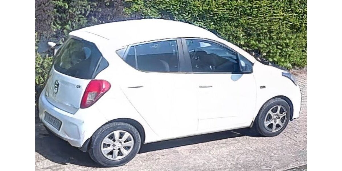 Hyundai i10 33.000 km 8.200 &euro; Osterode am harz 37520