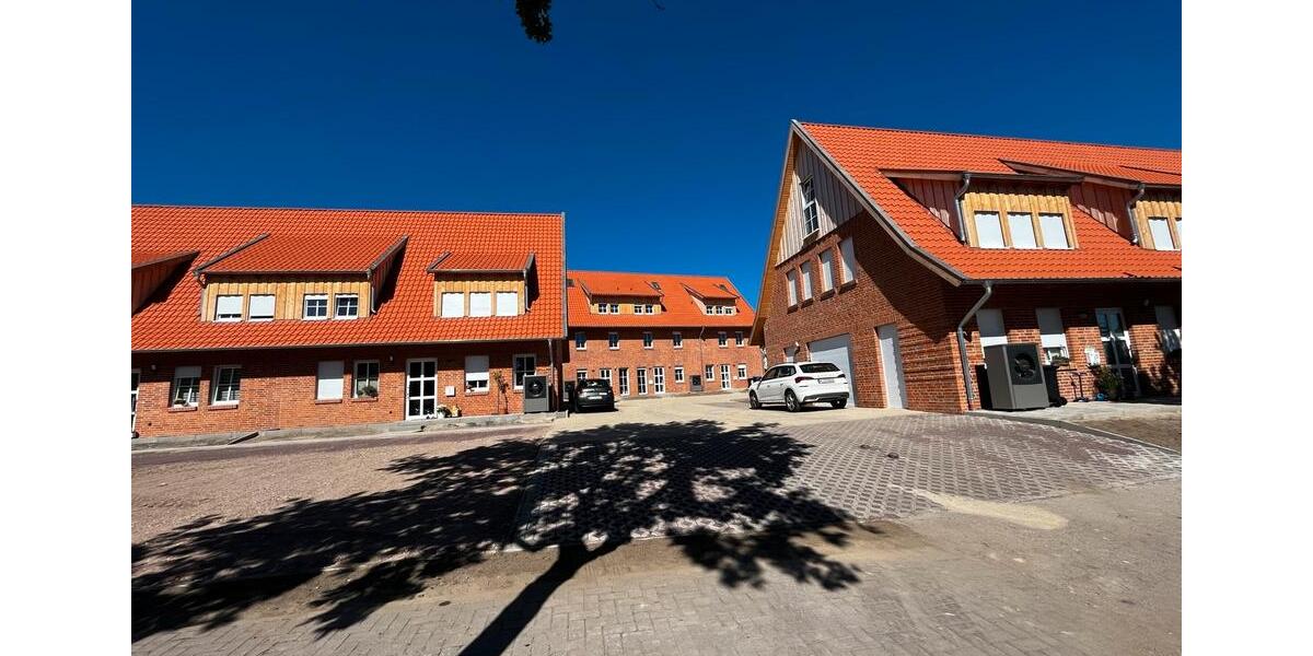 BURGDORF OT OTZE - NEUWERTIGES REIHENMITTELHAUS IN BESTER LAGE 5 zimmer